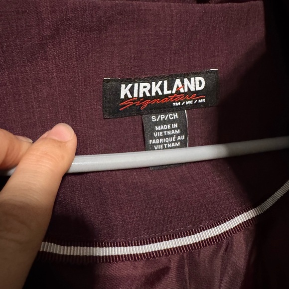 Maroon Kirkland Signature Rain Jacket size small - Picture 3 of 8
